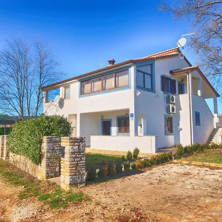 Alma Apartman *